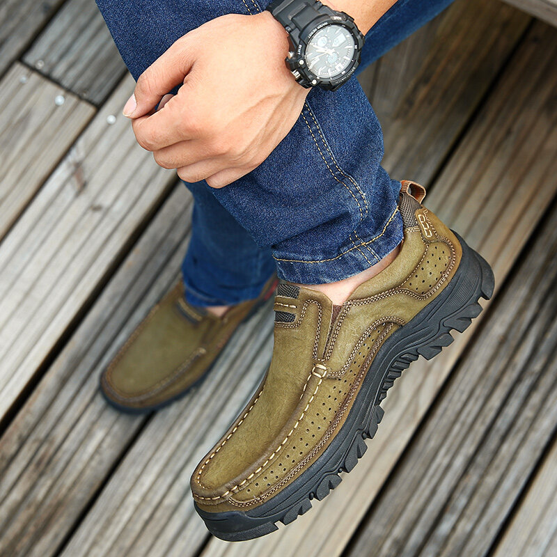  Big Size 38-48 Men Shoes 2020 Genuine Leather Shoes Casual Men's Shoes Man Shoes Leather Casual Shoe Outdoor Hiking Shoes for Men Sports Shoes for men 